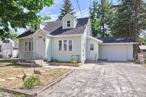 1089 Bayfield St N, Springwater