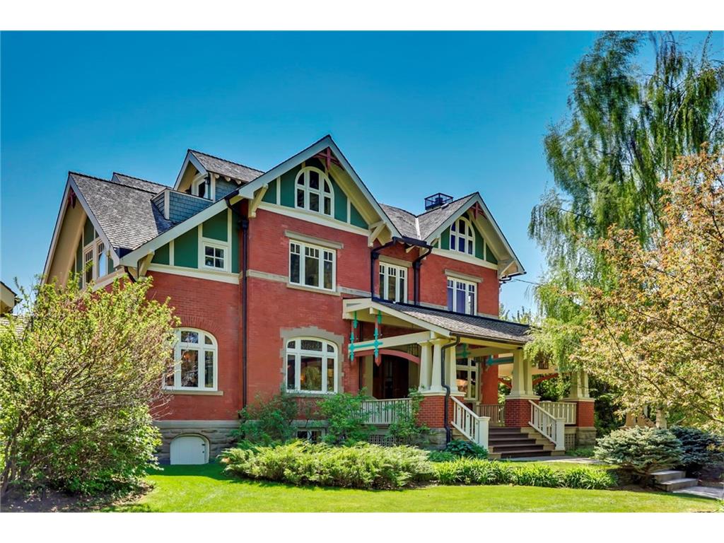 925 DURHAM AV SW, (MLS® C4109882) See this property for sale in